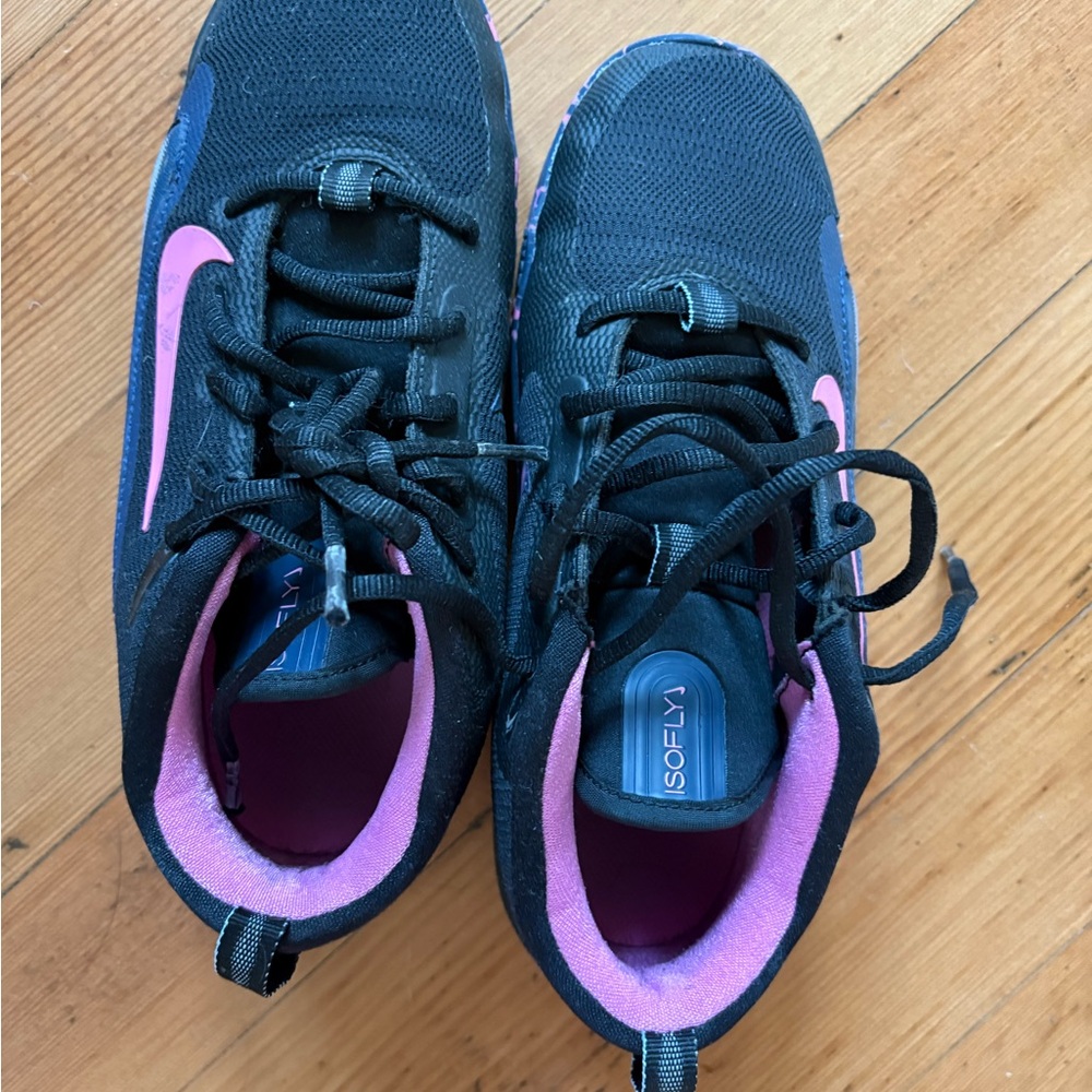 Nike Black and Pink Sneakers Sleek Modern Design